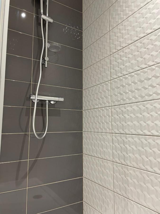 Superbes Studios De Charme, Lumineux Et Climatises En Plein Centre Bordeaux Bagian luar foto