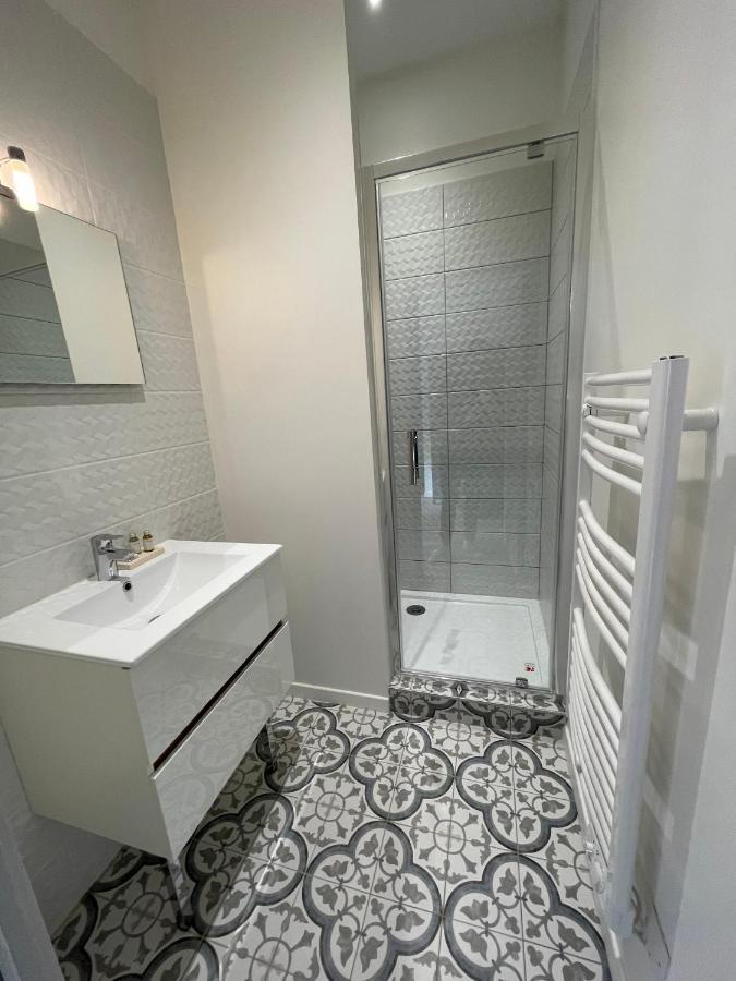 Superbes Studios De Charme, Lumineux Et Climatises En Plein Centre Bordeaux Bagian luar foto
