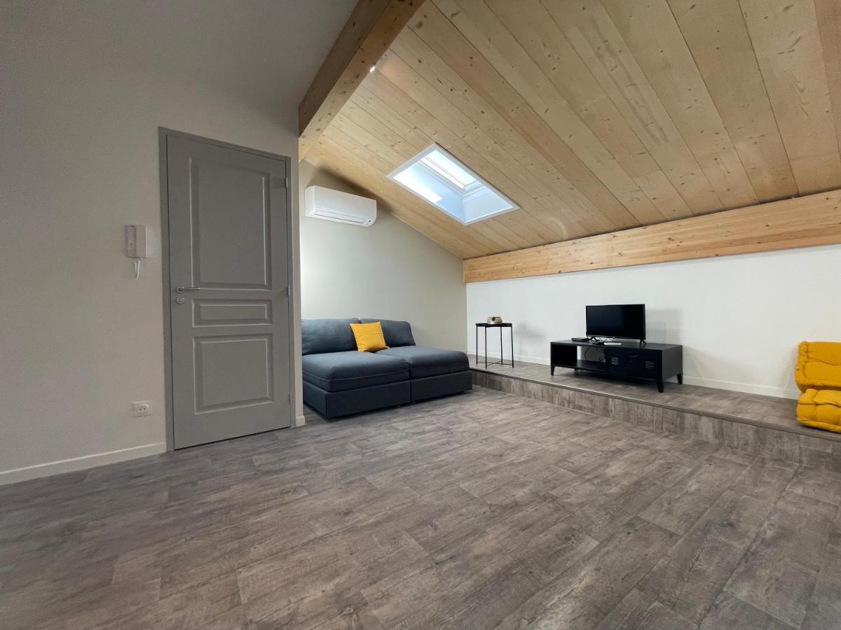 Superbes Studios De Charme, Lumineux Et Climatises En Plein Centre Bordeaux Bagian luar foto