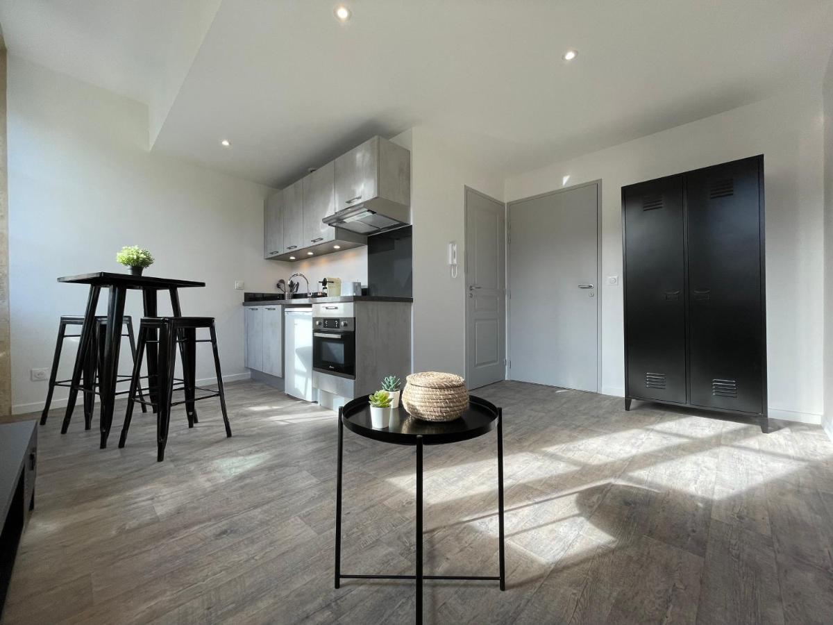 Superbes Studios De Charme, Lumineux Et Climatises En Plein Centre Bordeaux Bagian luar foto