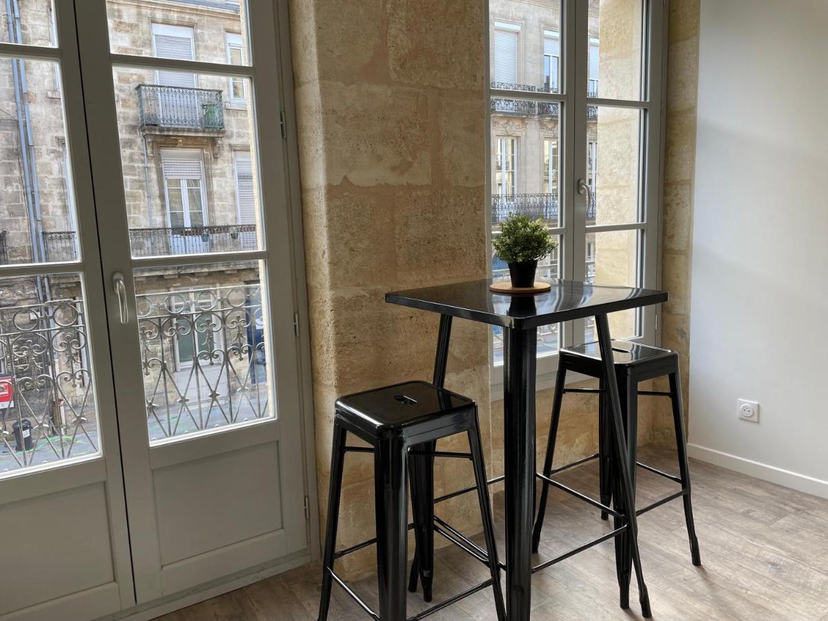 Superbes Studios De Charme, Lumineux Et Climatises En Plein Centre Bordeaux Bagian luar foto