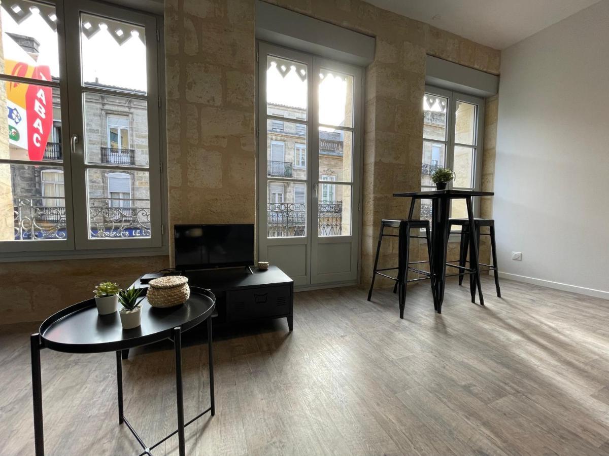 Superbes Studios De Charme, Lumineux Et Climatises En Plein Centre Bordeaux Bagian luar foto